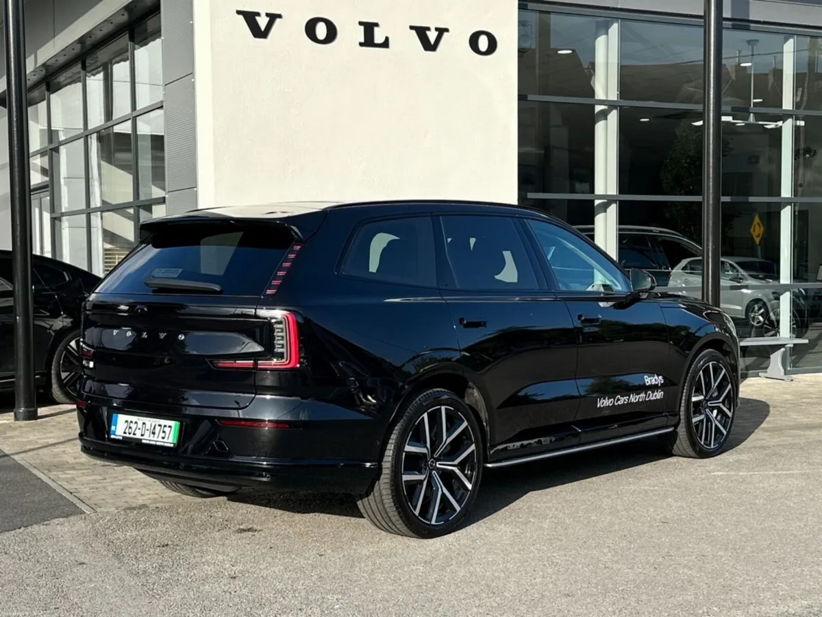 Volvo EX90 Twin Motor Performance Ultra 7 Seats 4 - Image 6
