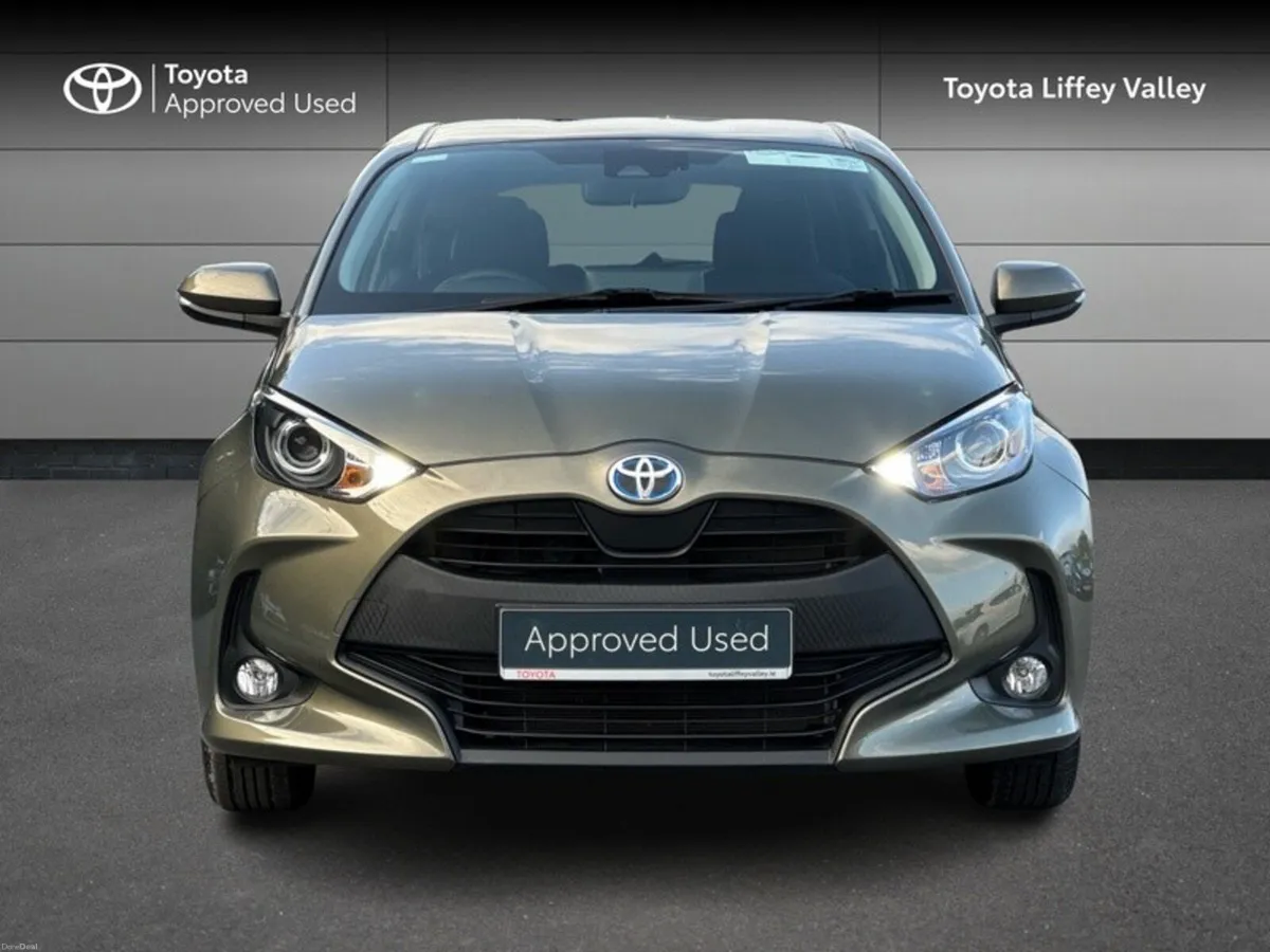 Toyota Yaris YARIS HYBRID LUNA - Image 5