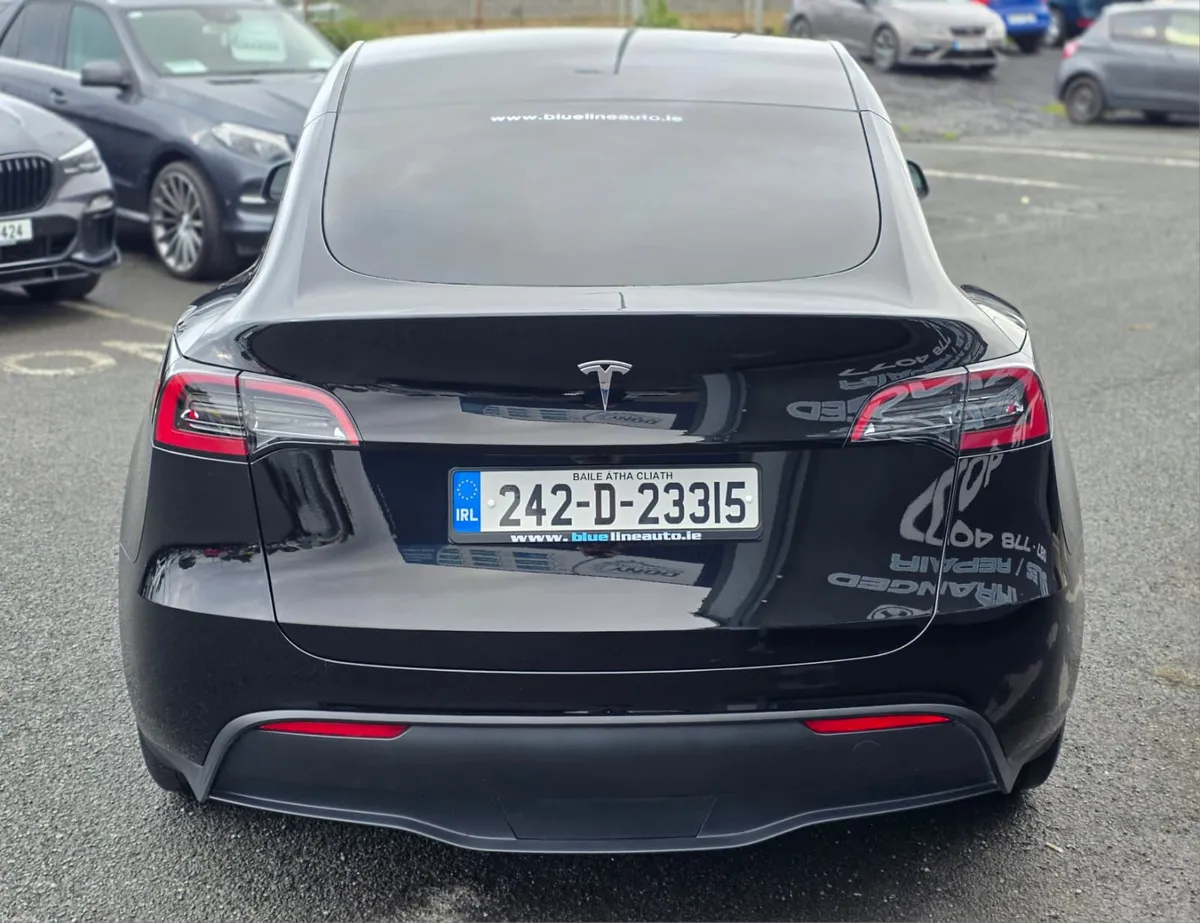 Tesla Model Y Long Range RWD (242) - Image 4