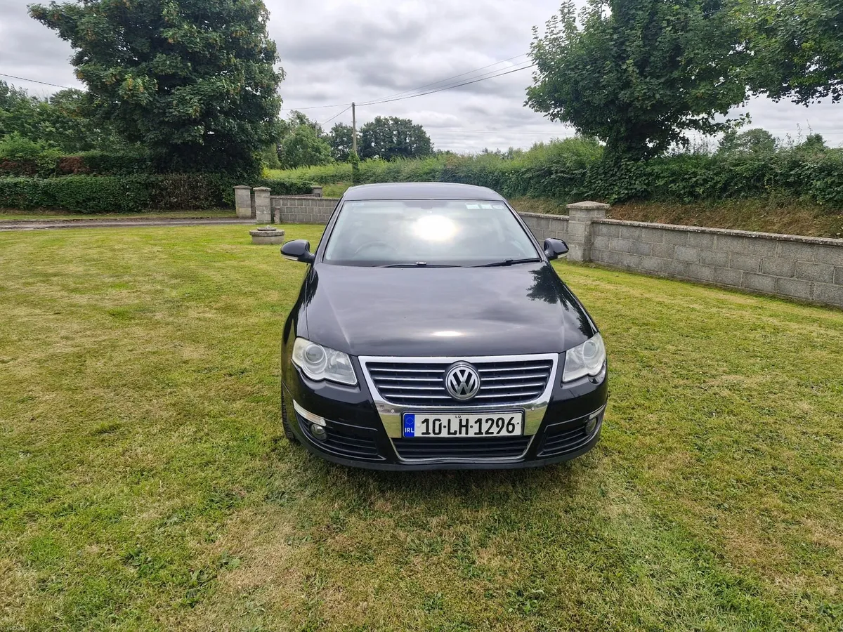 Volkswagen Passat 2010 - Image 5