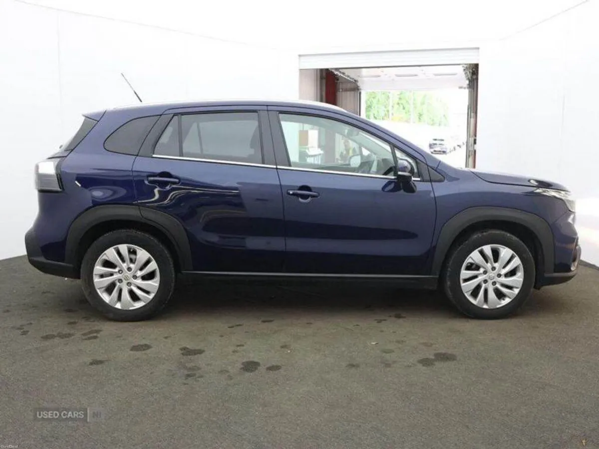 Suzuki S-CROSS HATCHBACK - Image 2