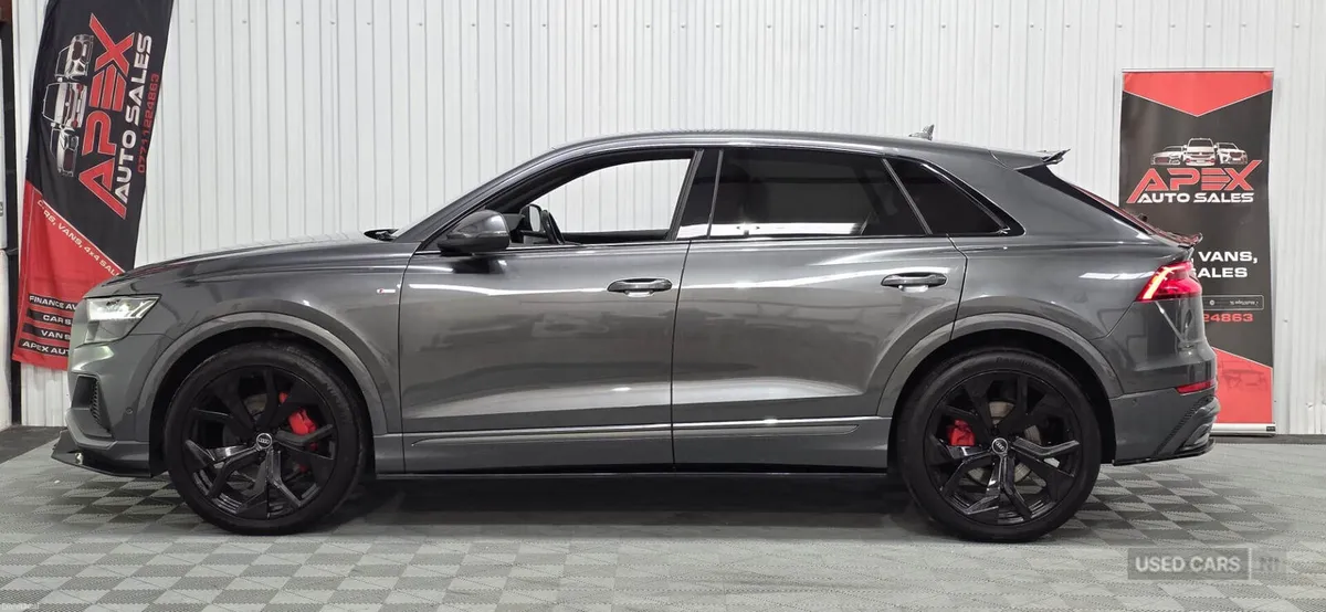 Audi Q8 DIESEL ESTATE - Image 6