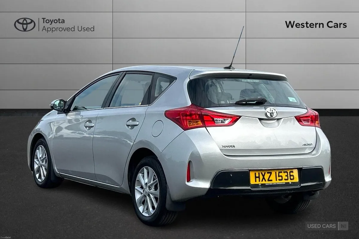 Toyota Auris 1.4 D-4D Icon Euro 5 (s/s) 5dr - Image 4