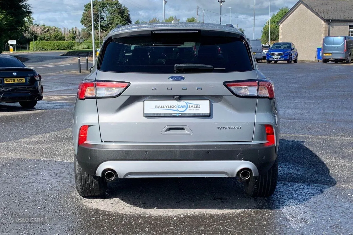 Ford Kuga 1.5 Tdci 120PS Titanium Auto in Solar Si - Image 5