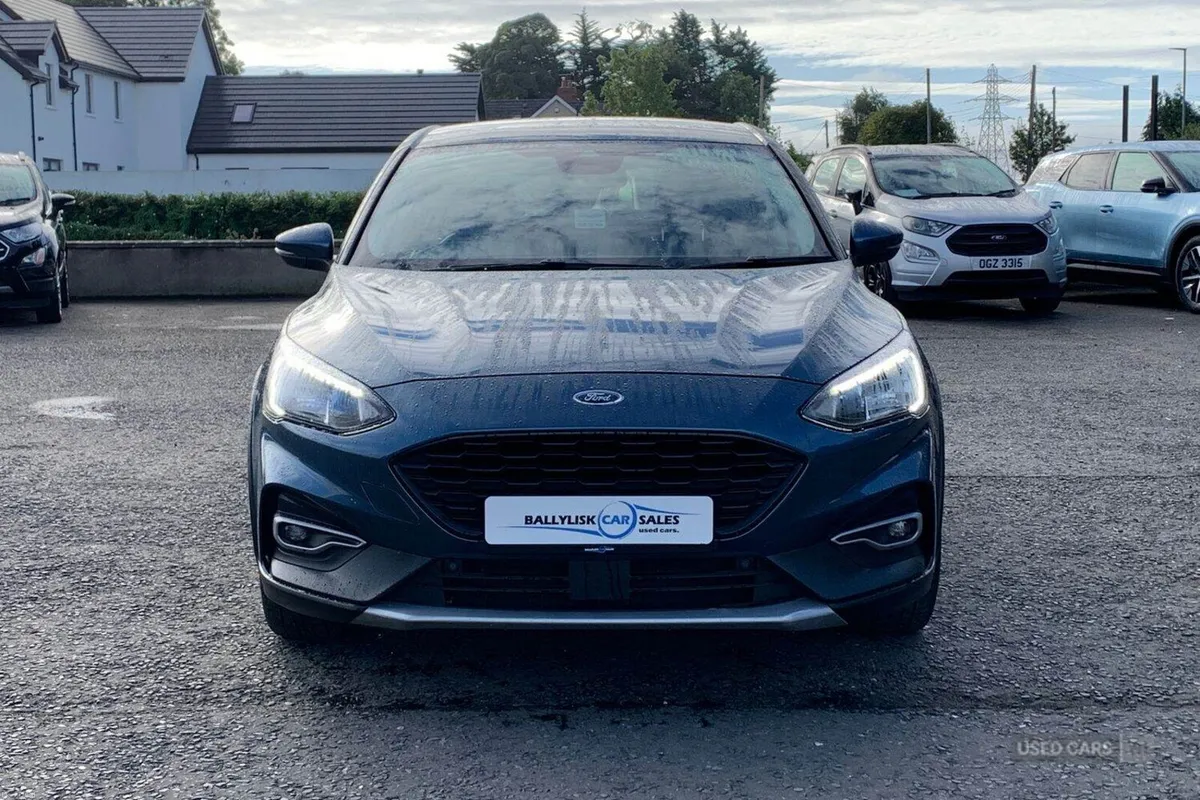 Ford Focus 1.0T 125PS Active X in Chrome Blue with - Image 4