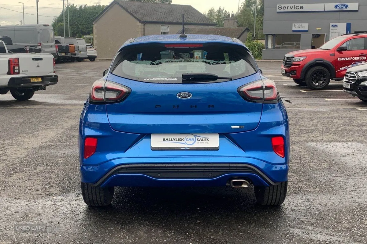 Ford Puma 1.0T 125PS ST-Line in Desert Island Blue - Image 5