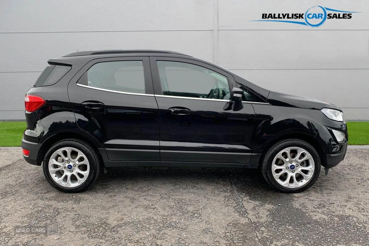 Ford EcoSport 1.0T 125PS Titanium in Black with 40 - Image 3