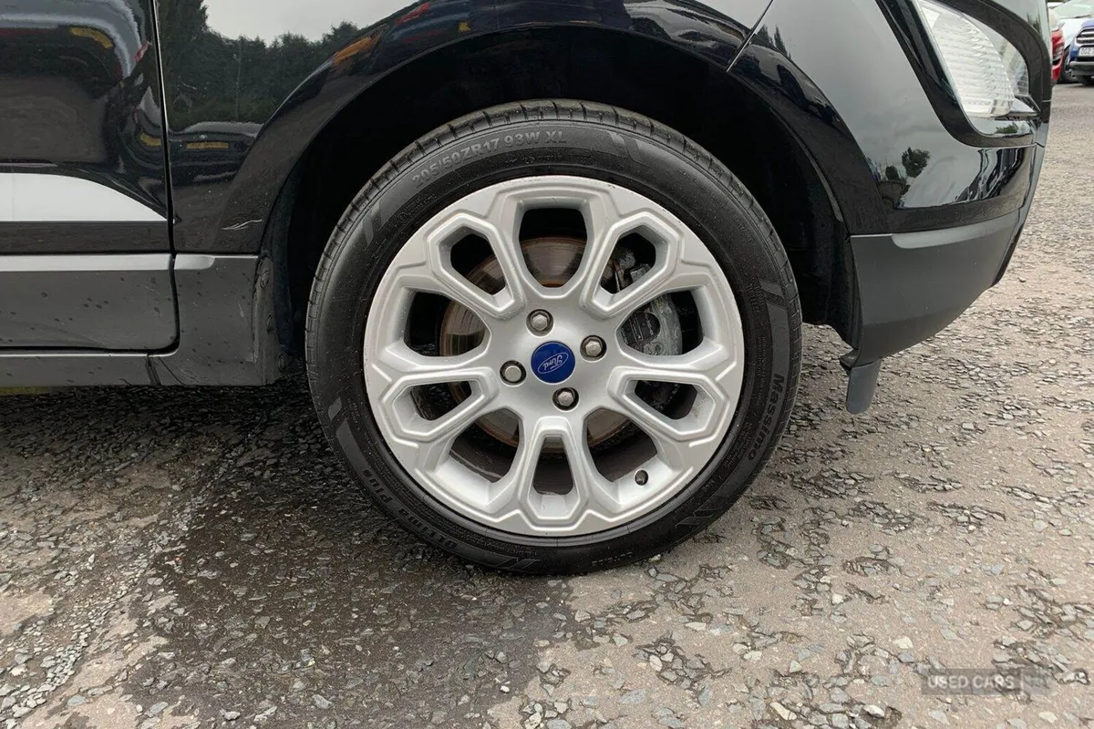 Ford EcoSport 1.0T 125PS Titanium in Black with 40 - Image 6