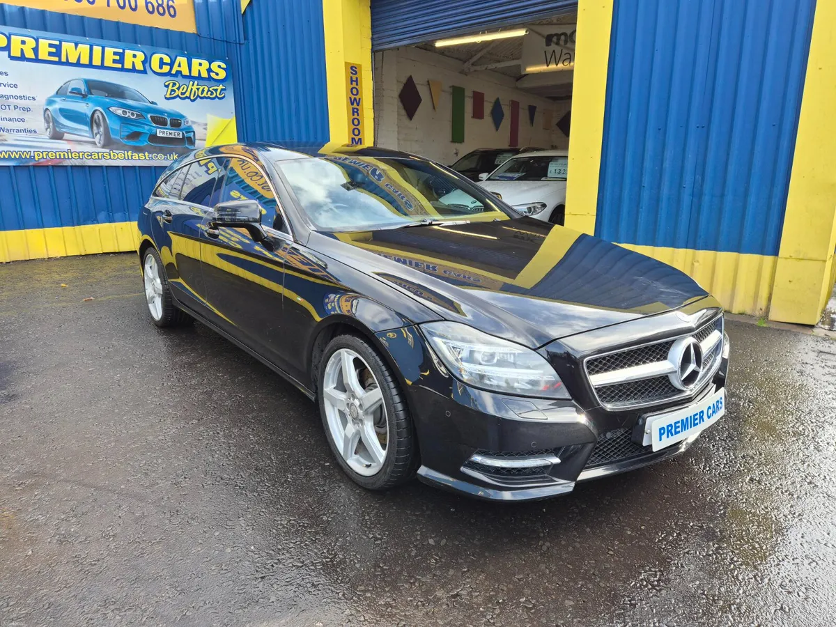 Mercedes-Benz AMG 2013 - Image 6