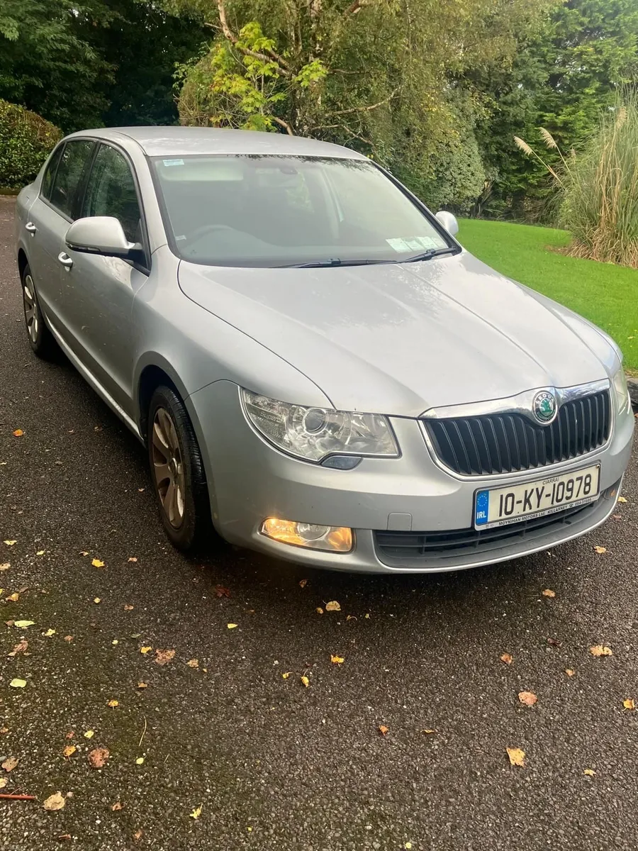 Skoda Superb 2010 - Image 1