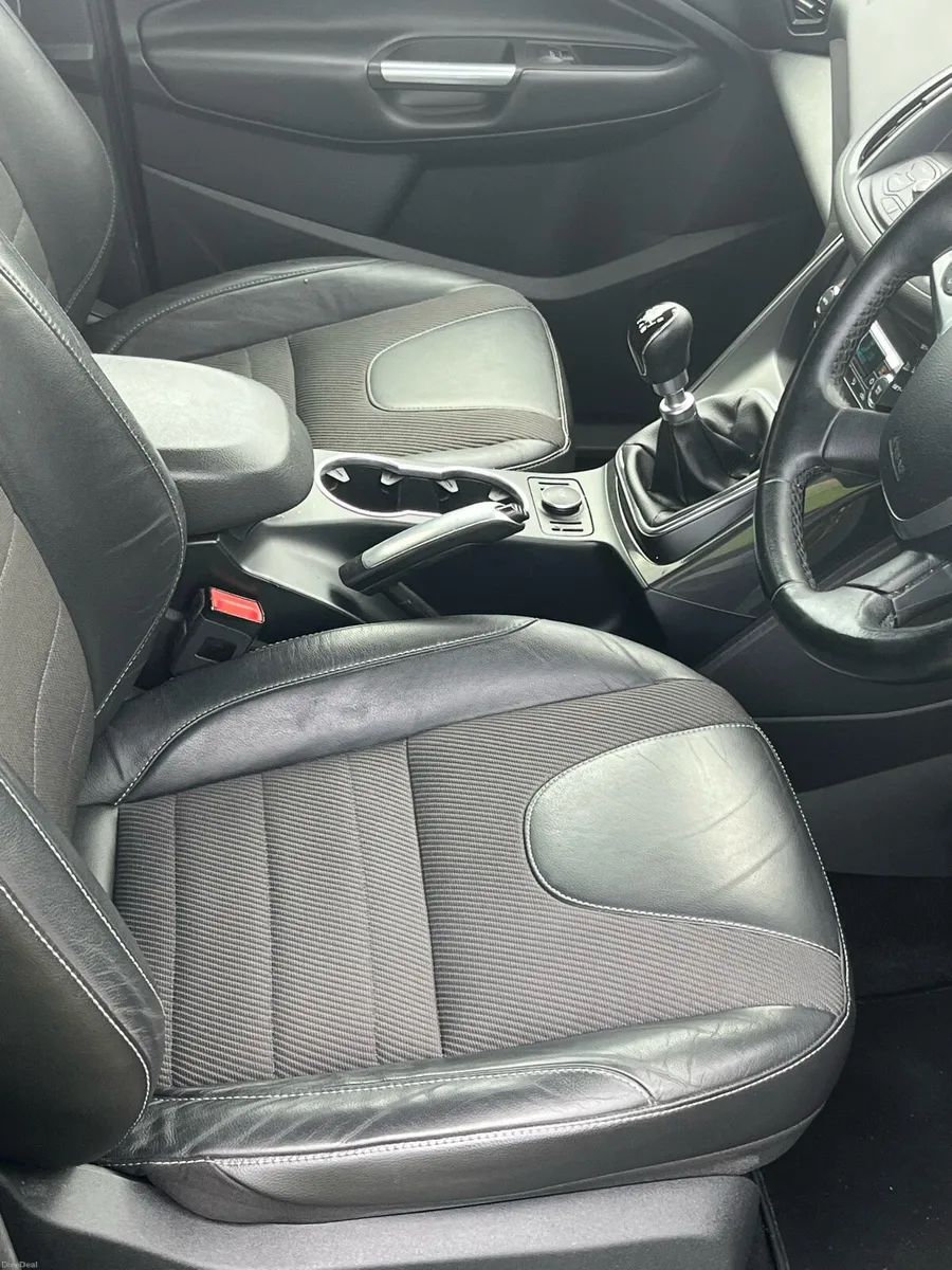 2016 Kuga, 1 Owner, New NCT - Image 6
