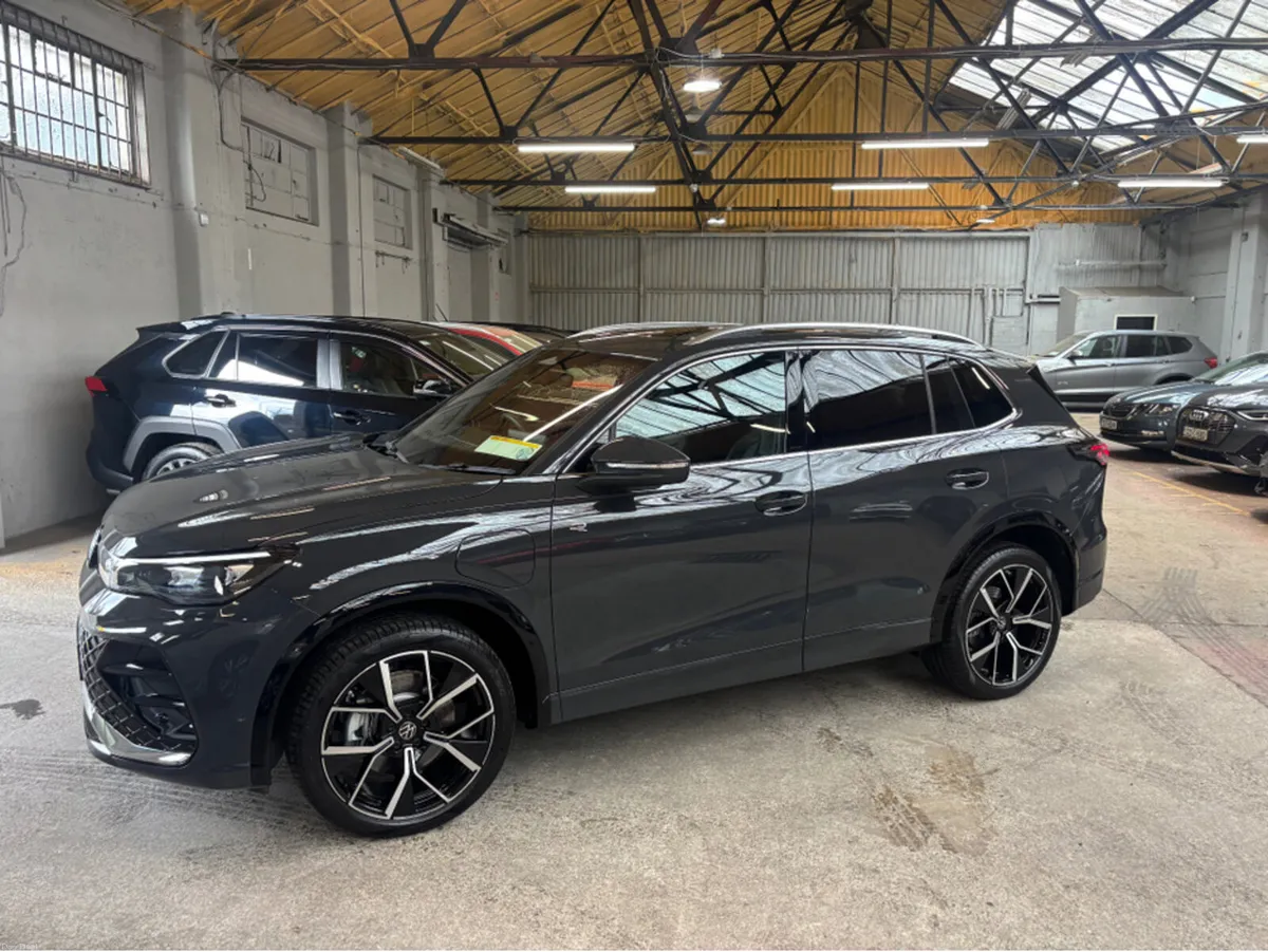 Volkswagen Tiguan 1.5 TSI R-LINE EHYBRID only 4000 - Image 6