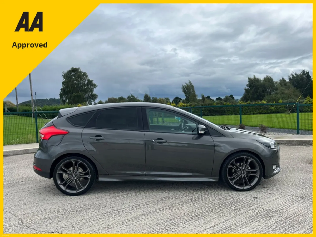 Ford Focus TITANIUM S/S 120PS ST LINE EXTERIOR - Image 4