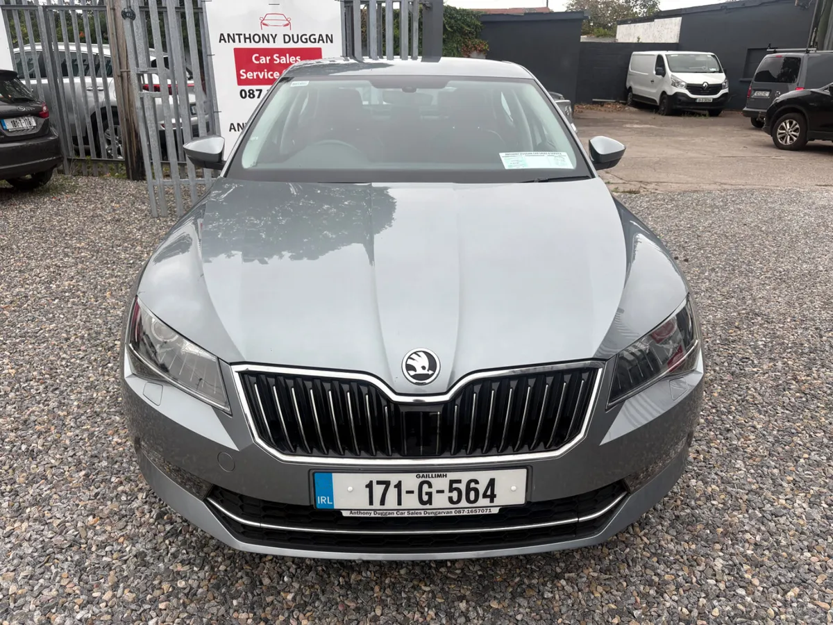 2017 Skoda Superb VERY LOW KMS - Image 6