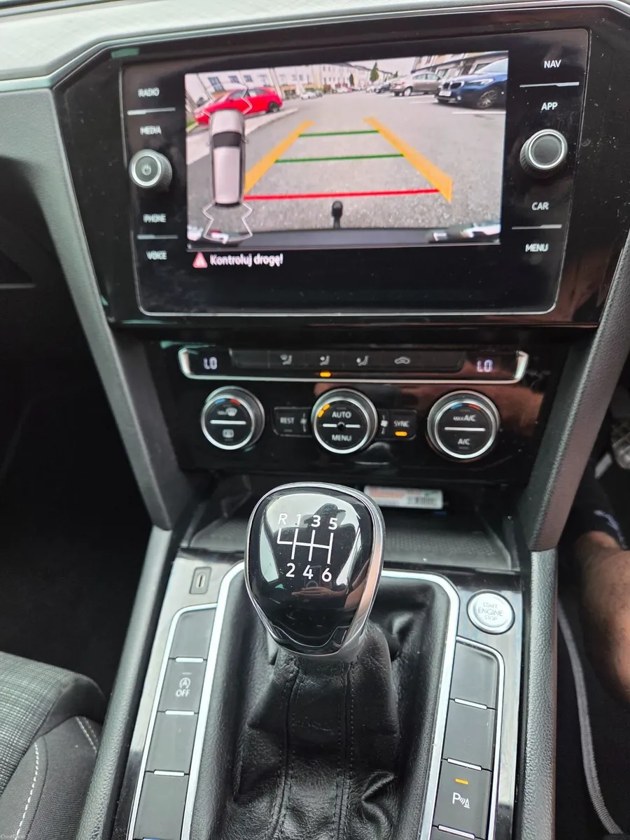 2020 VW PASSAT NCT/TAX - Image 3