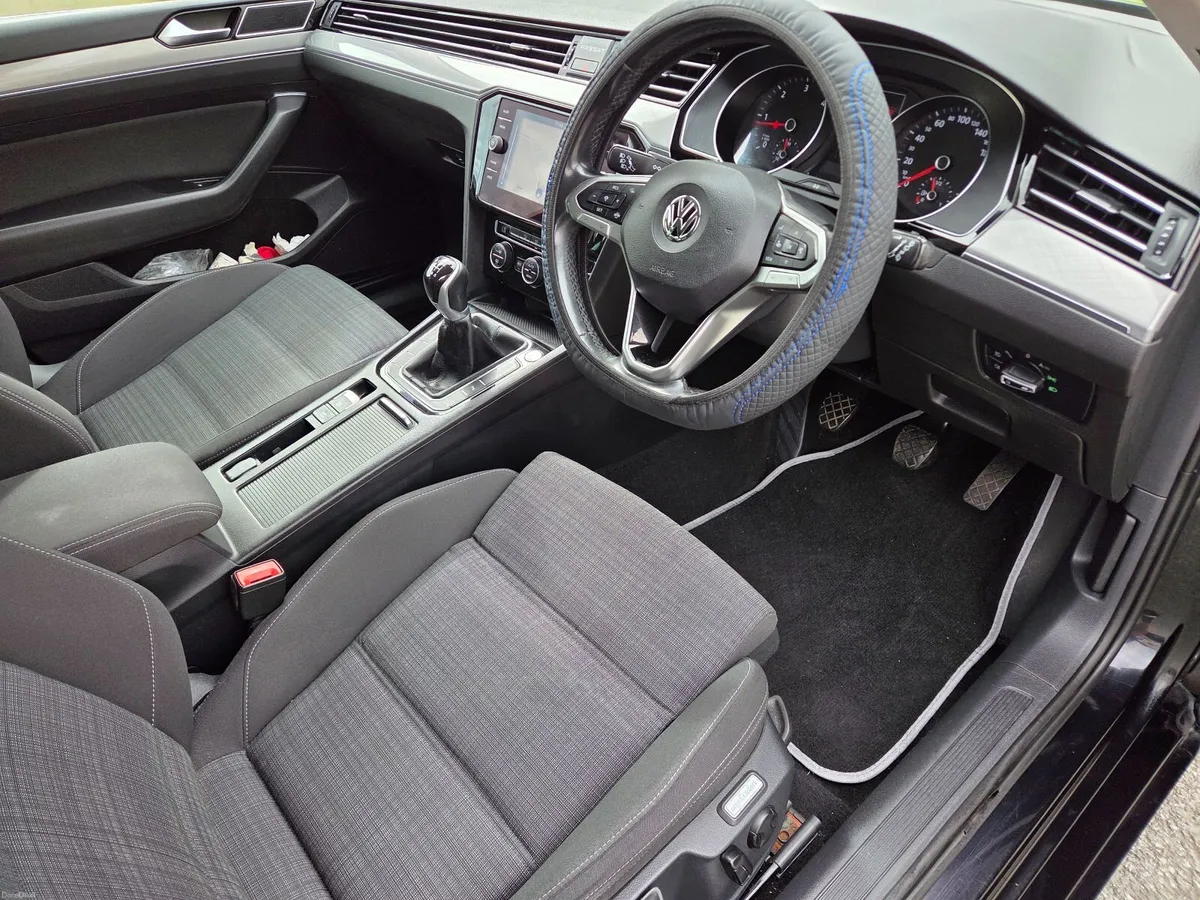 2020 VW PASSAT NCT/TAX - Image 6