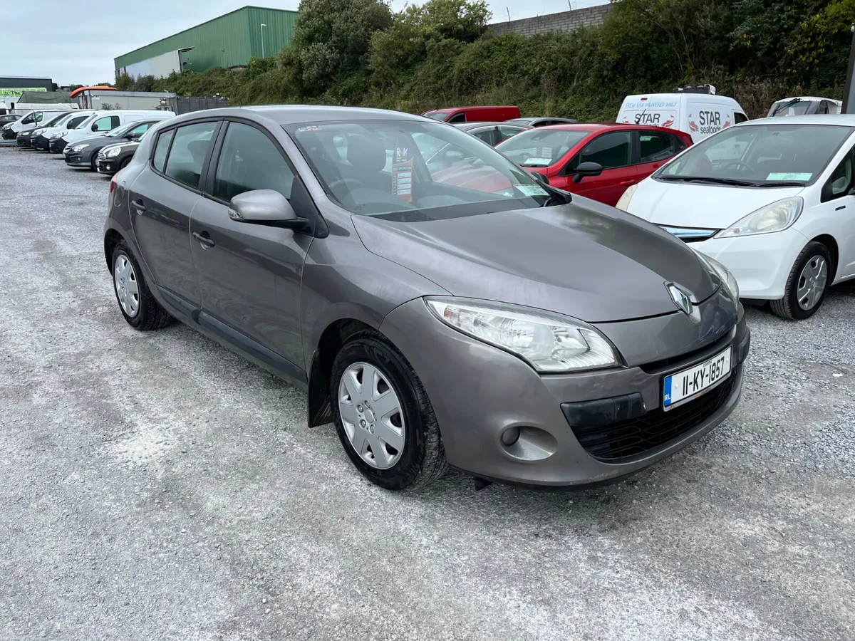 Renault Megane 2011 - Image 1