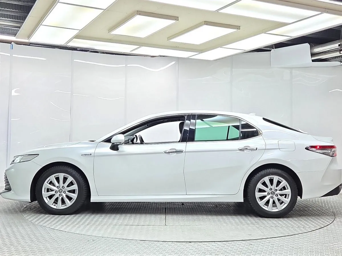 Toyota Camry G 2.5 Hybrid - Image 5