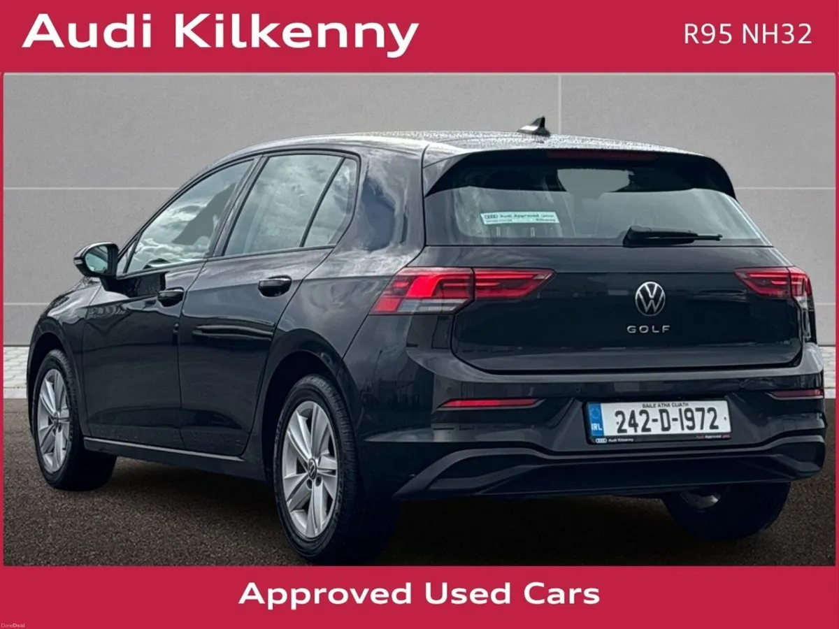 Volkswagen Golf 1.0 TSI 110HP Life - Image 3
