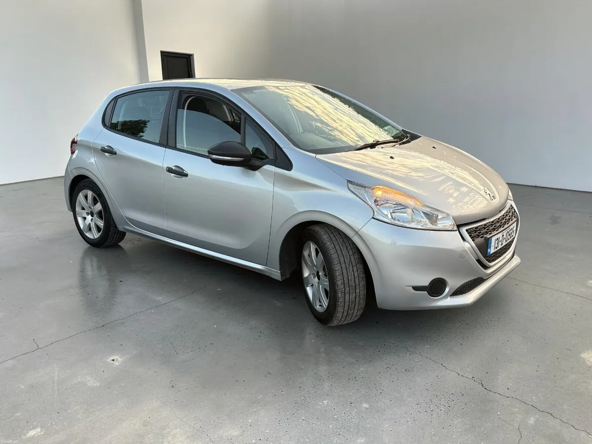 Peugeot 208 2013 - Image 1