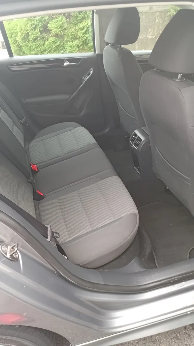 Volkswagen Golf 2012 - Image 4