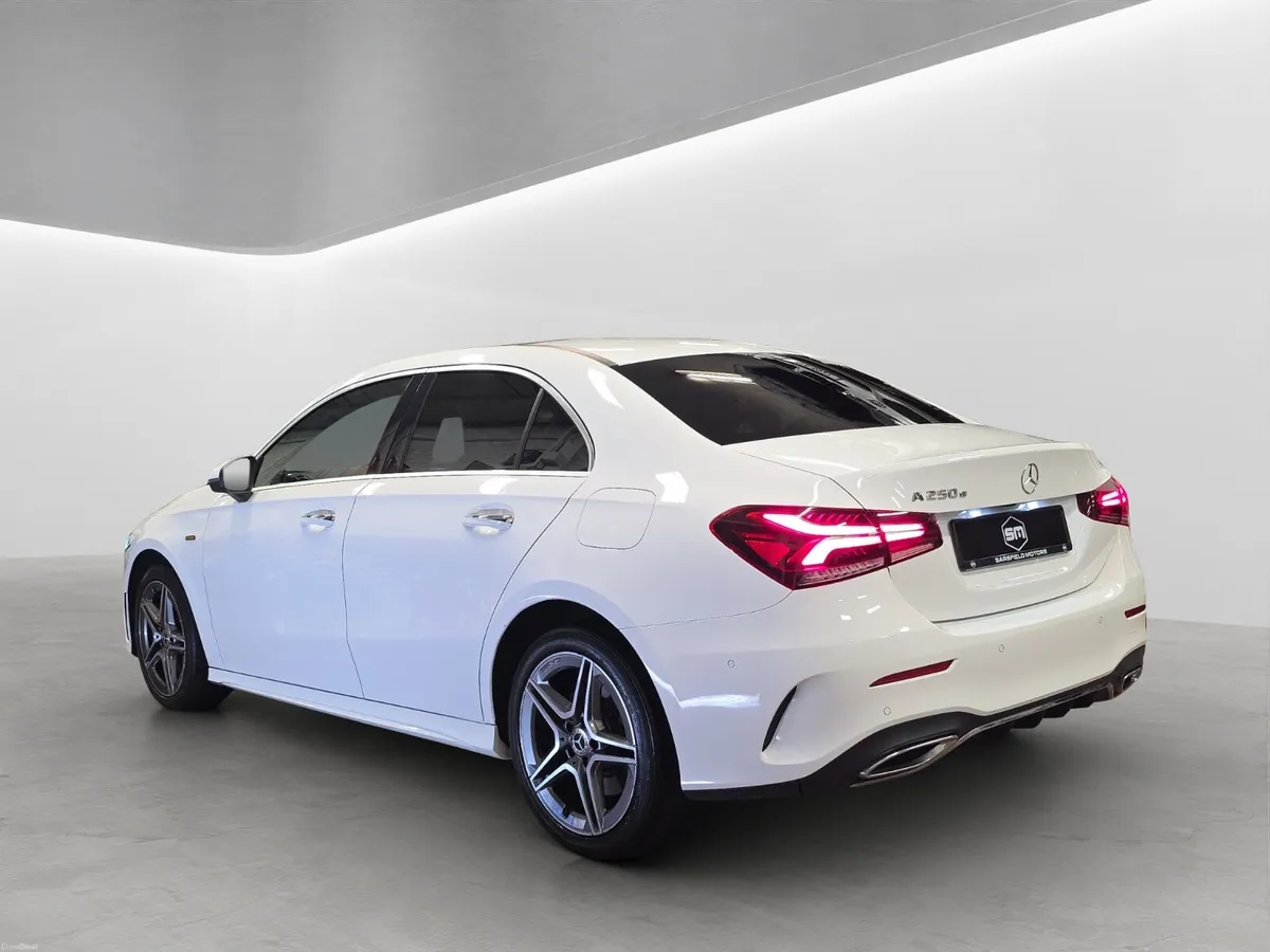 2020 MERCEDES A250E AMG LINE PREMUIM PLUS. - Image 4
