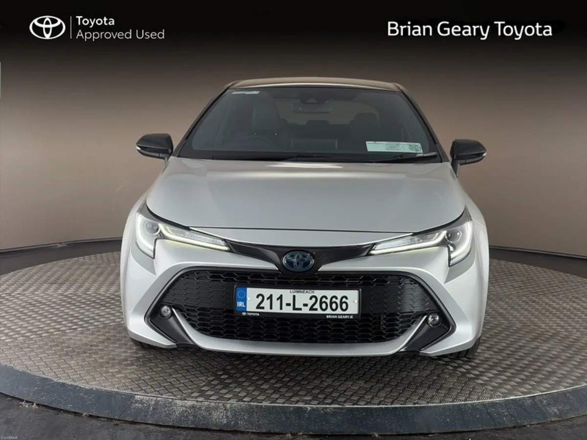 Toyota Corolla HYBRID LunaSport Hatch - Image 5