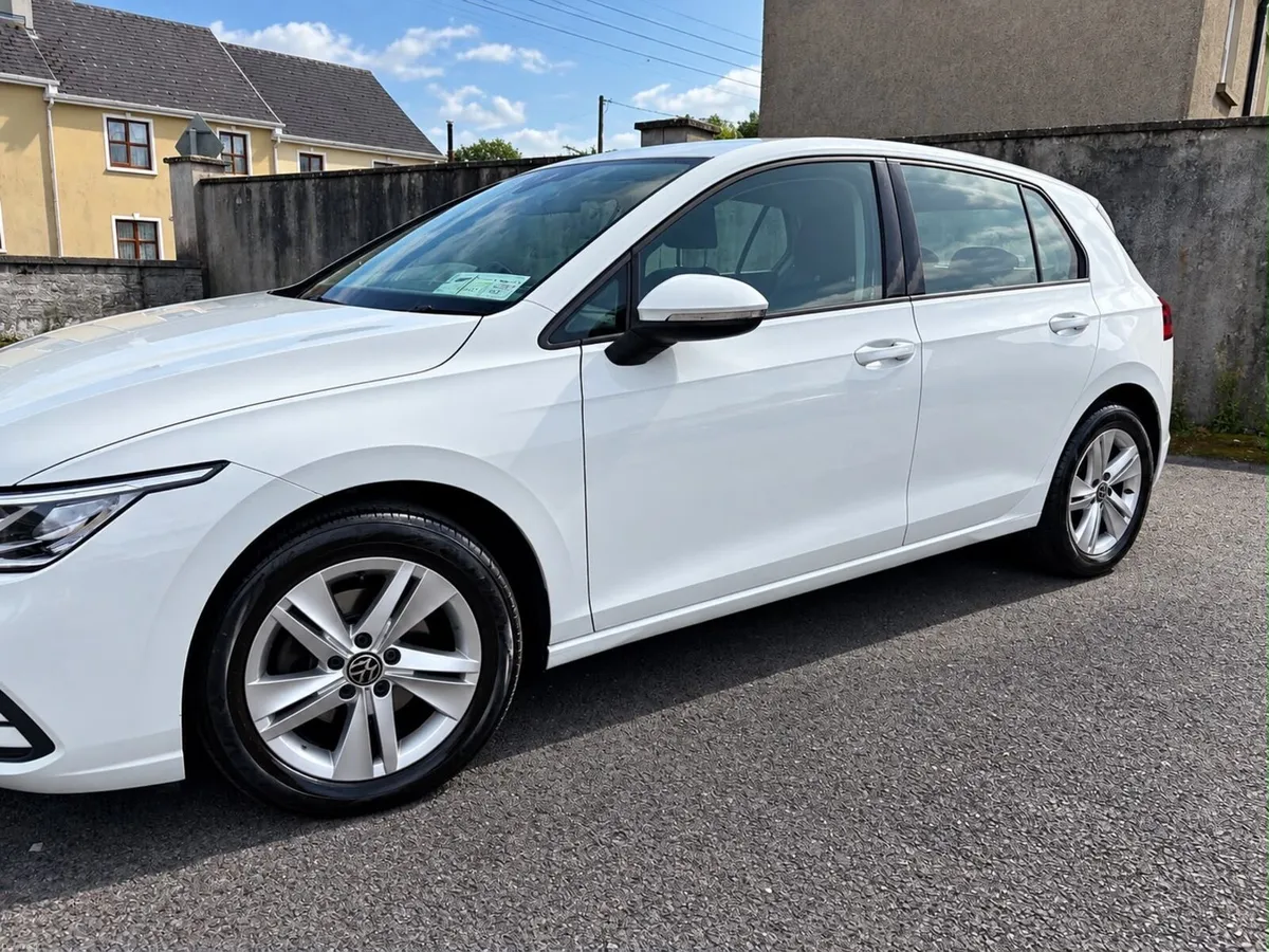 2021 Volkswagen Golf 2.0 TDI LIFE 115PS 5DR - Image 4
