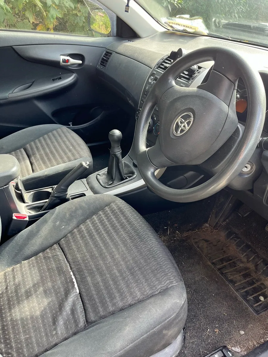 Toyota Corolla - Image 5