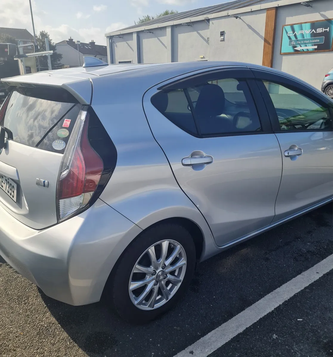 Toyota Aqua 2017 - Image 6