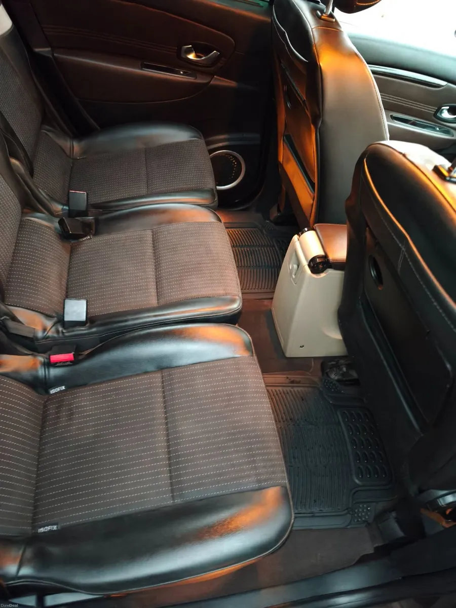Renault Grand Scenic 2011 - Image 4