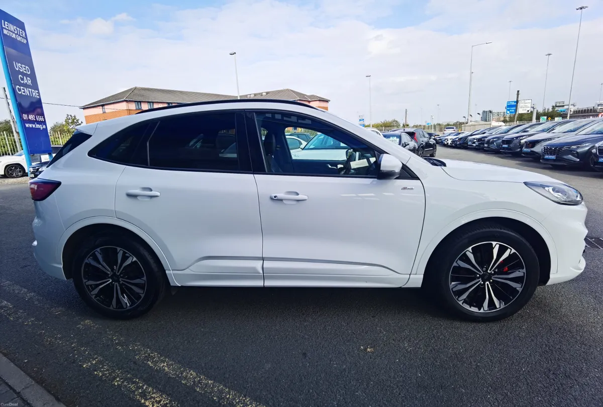 KUGA 2.5 ST-LINE X EDITION AUTO PHEV **SUNROOF** - Image 5