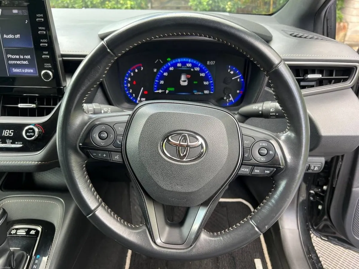 Toyota Corolla TOURING WXB 1.8 HYBRID AUTO // 18" - Image 4