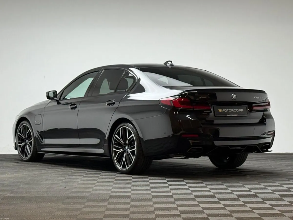 BMW 5-Series 545E M SPORT XDRIVE - Image 5