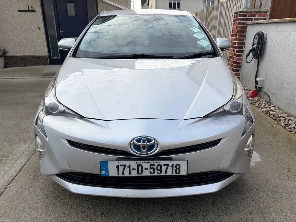 2017 Toyota Prius 1.8 hybrid automatic - Image 5