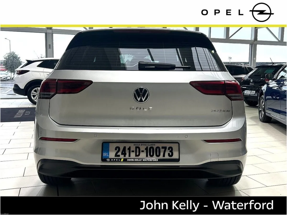 Volkswagen Golf 1.0 TSI 110HP Life - Image 5