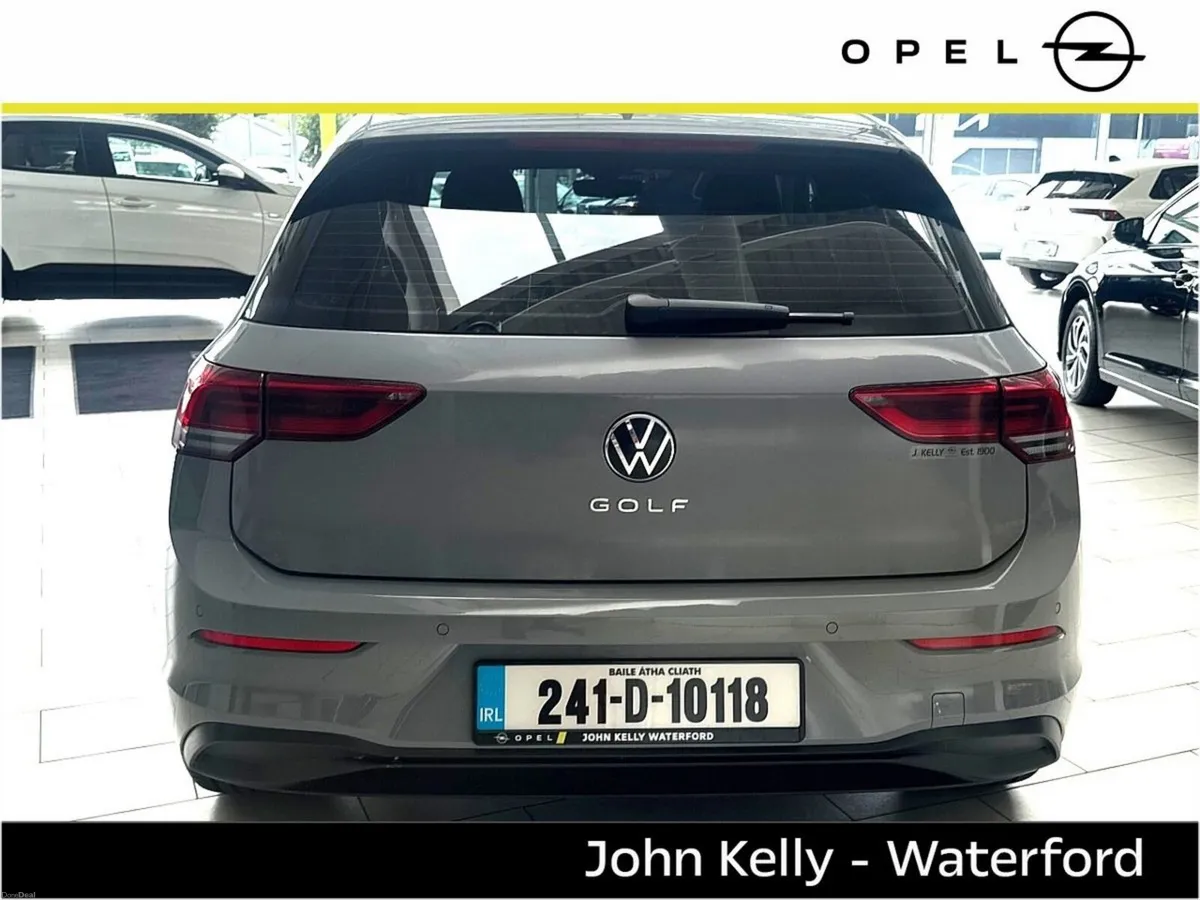 Volkswagen Golf 2.0 TDI 115HP Life - Image 5