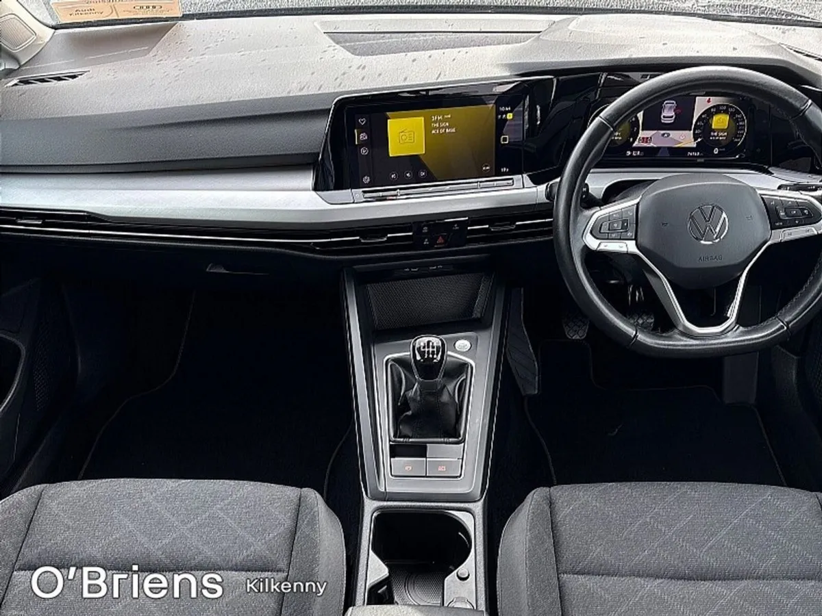 Volkswagen Golf 1.0 TSI 110HP Life - Image 2