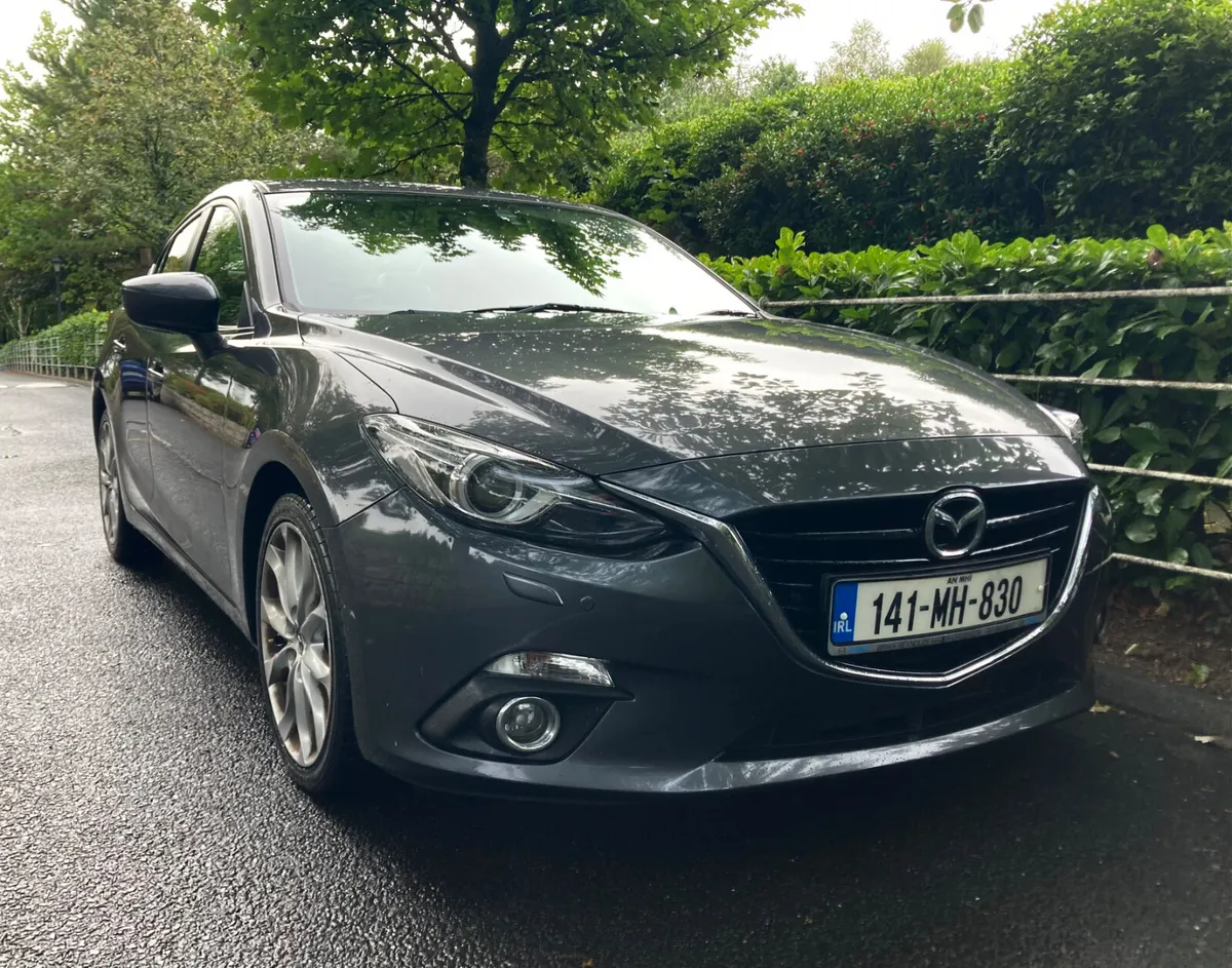 Mazda Mazda3 Platinum Edition Leather Interior - Image 5