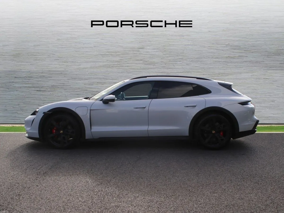 Porsche Taycan 4S Cross Turismo - Image 3