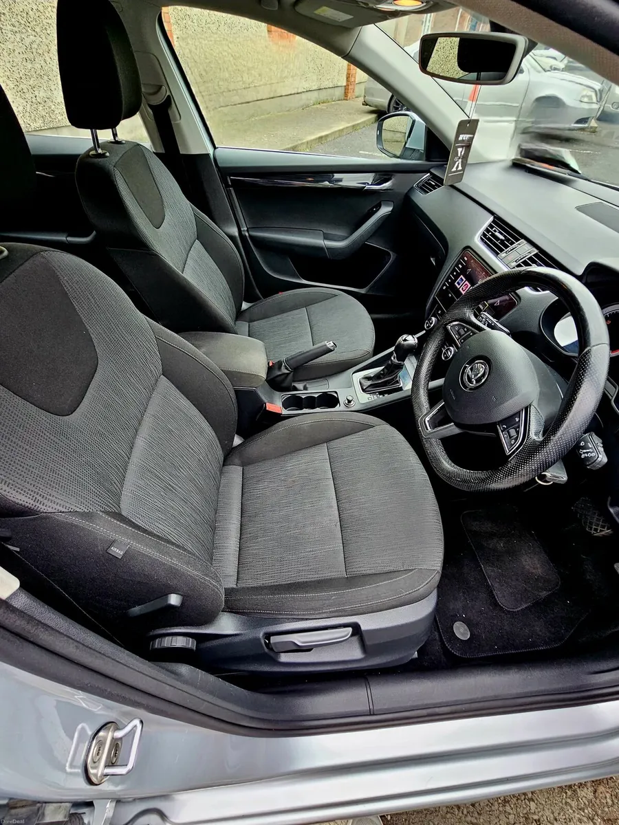 SKODA OCTAVIA STYLE 1.0 TSI 115HP DSG 4DR AUTO - Image 5
