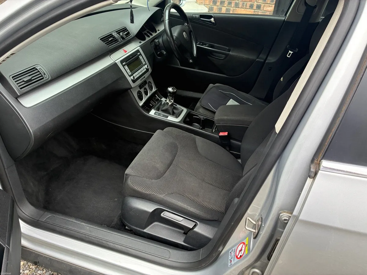 Car - Image 3