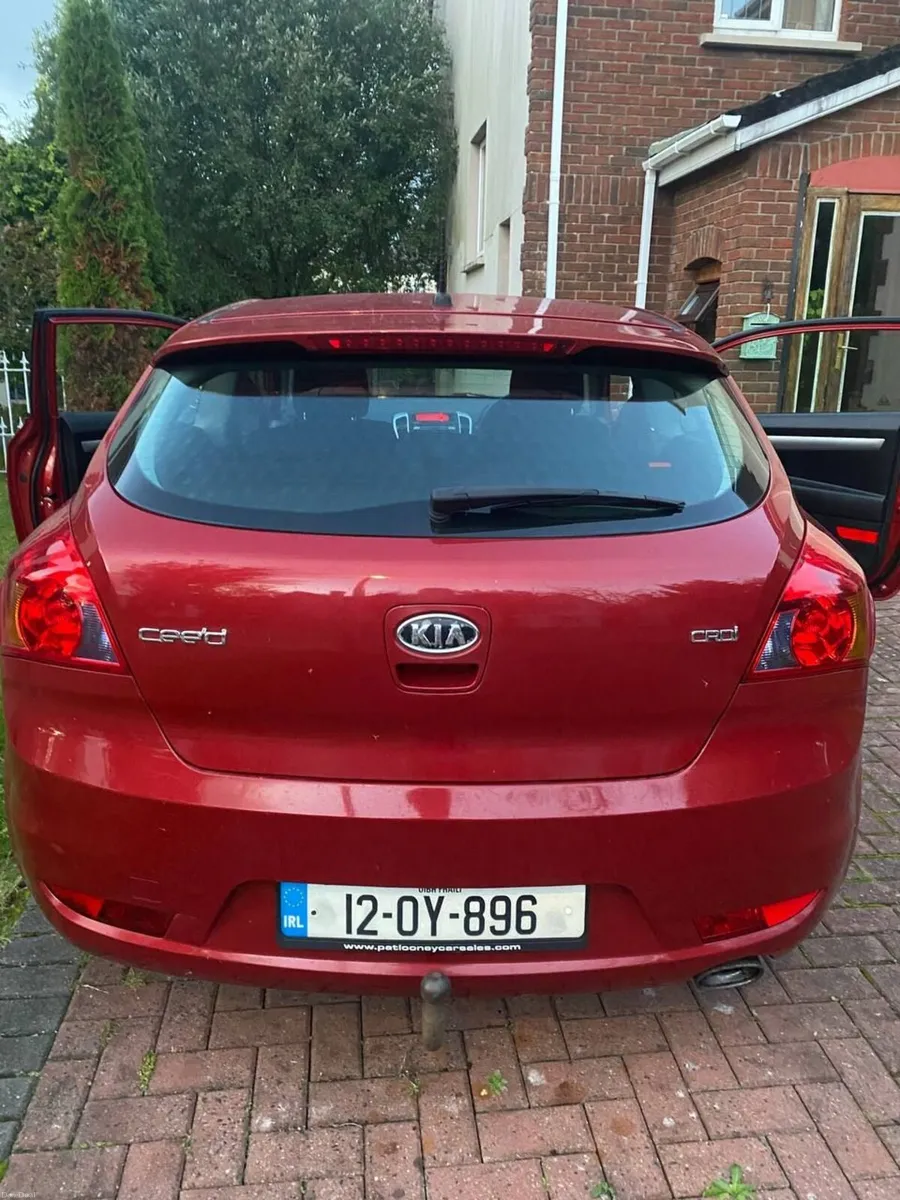 Kia ProCeed 2012 - Image 2