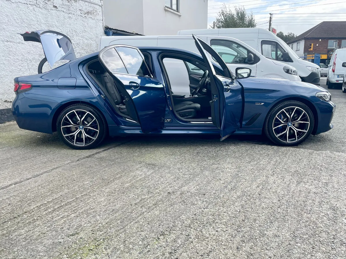 BMW 5-Series 530E M-Sport PRO PHEV Auto,2023 - Image 3