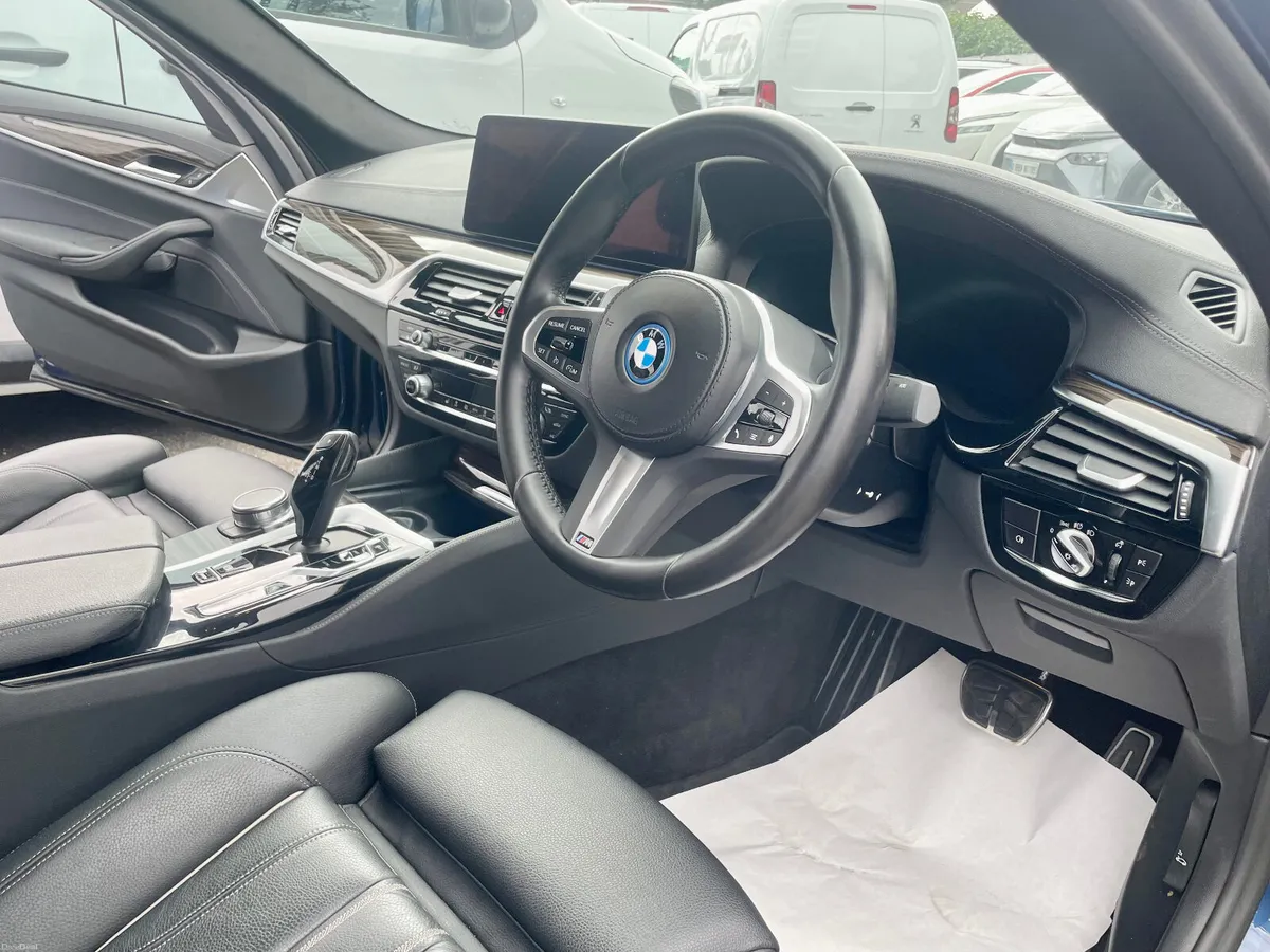 BMW 5-Series 530E M-Sport PRO PHEV Auto,2023 - Image 6