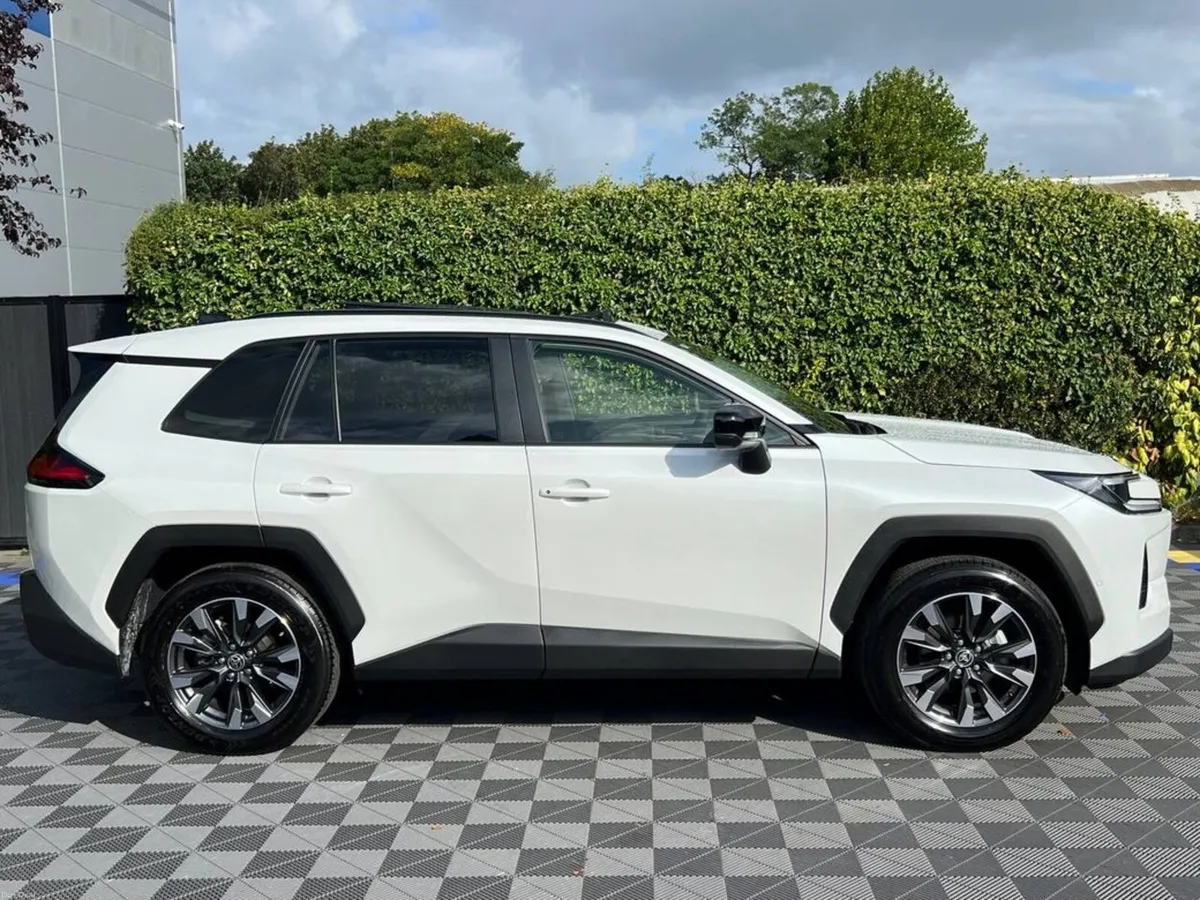 Toyota RAV4 AWD 2.5 HYBRID AUTO ** DELIVERY MILEAG - Image 3