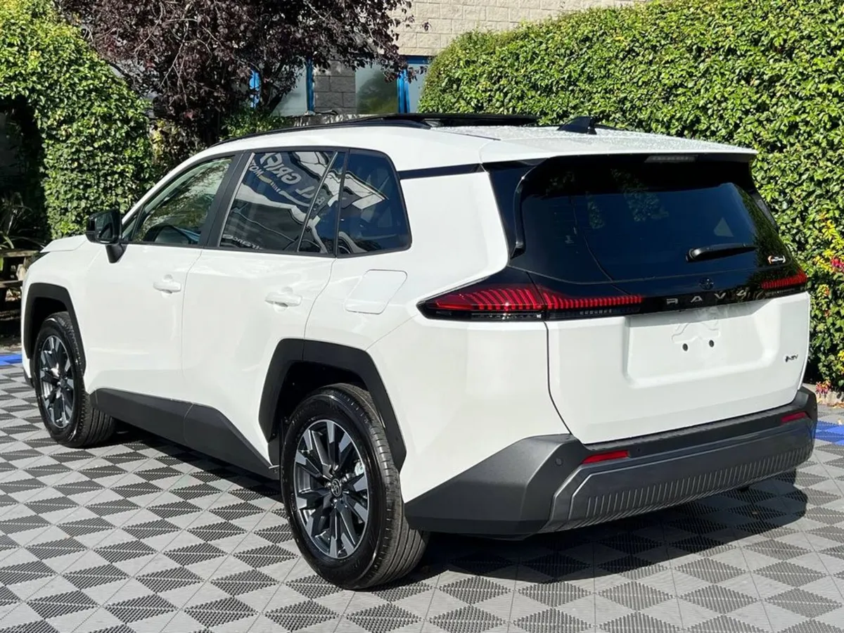 Toyota RAV4 AWD 2.5 HYBRID AUTO ** DELIVERY MILEAG - Image 6