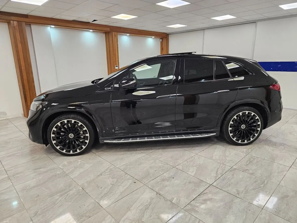 Mercedes-Benz EQE EQE 350 4MATIC AMG Line Premium - Image 4