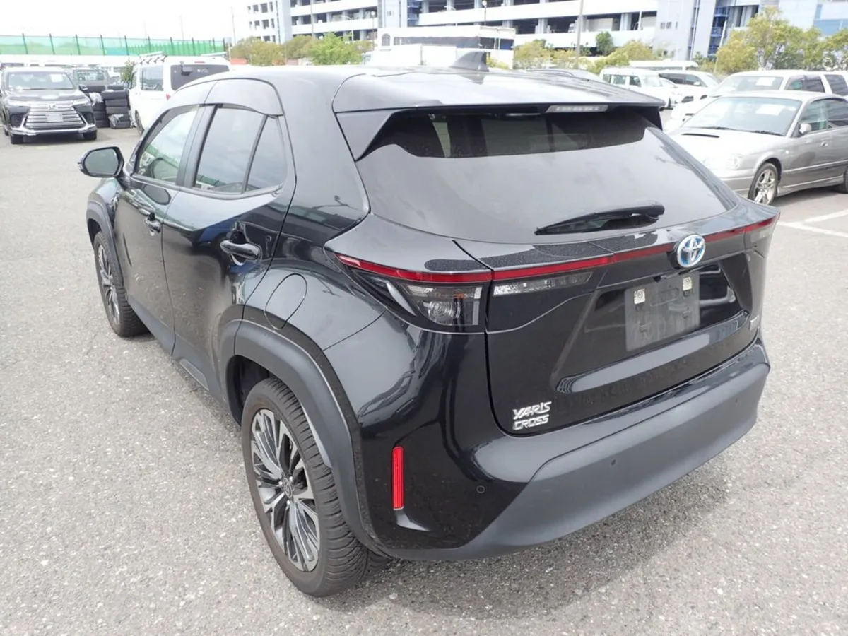 Toyota Yaris Cross Hybrid Premium Edition Automati - Image 4