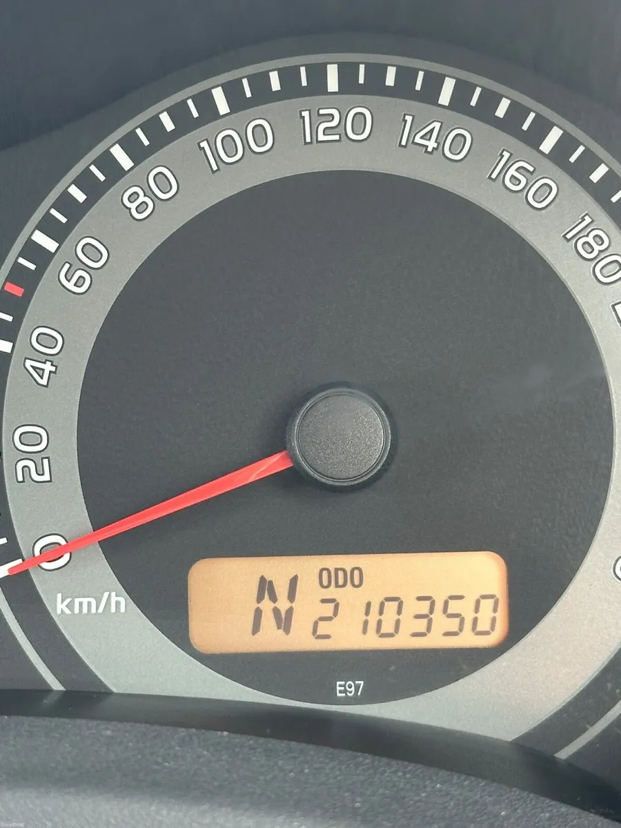Toyota auris 2012 Automatic Nct 9/27 - Image 6